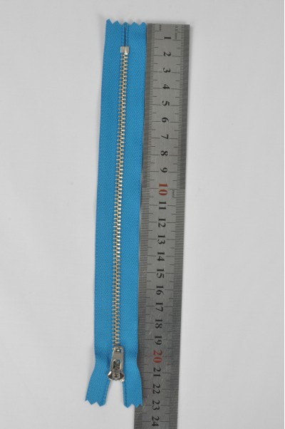 ZIP053  1號拉鏈 銀白色拉鏈 金屬拉鏈  單頭密尾拉鏈 不設單獨拉鍊訂購 45度照